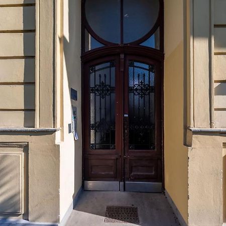 Lite 1Br Near Metro & Center By Hm Apartment Виена Екстериор снимка