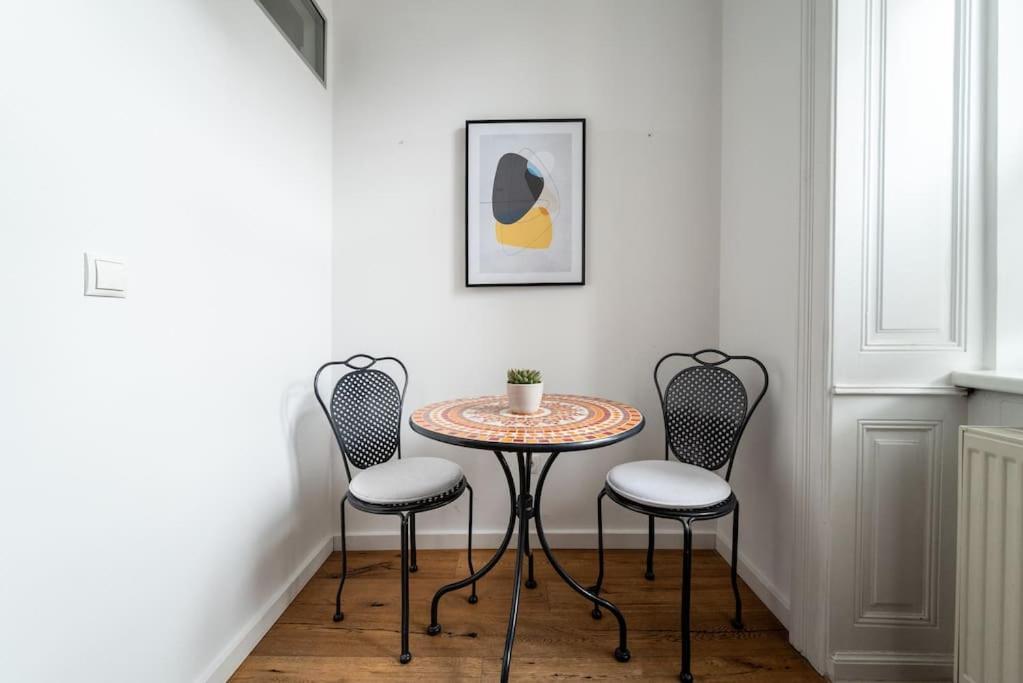 Lite 1Br Near Metro & Center By Hm Apartment Виена Екстериор снимка
